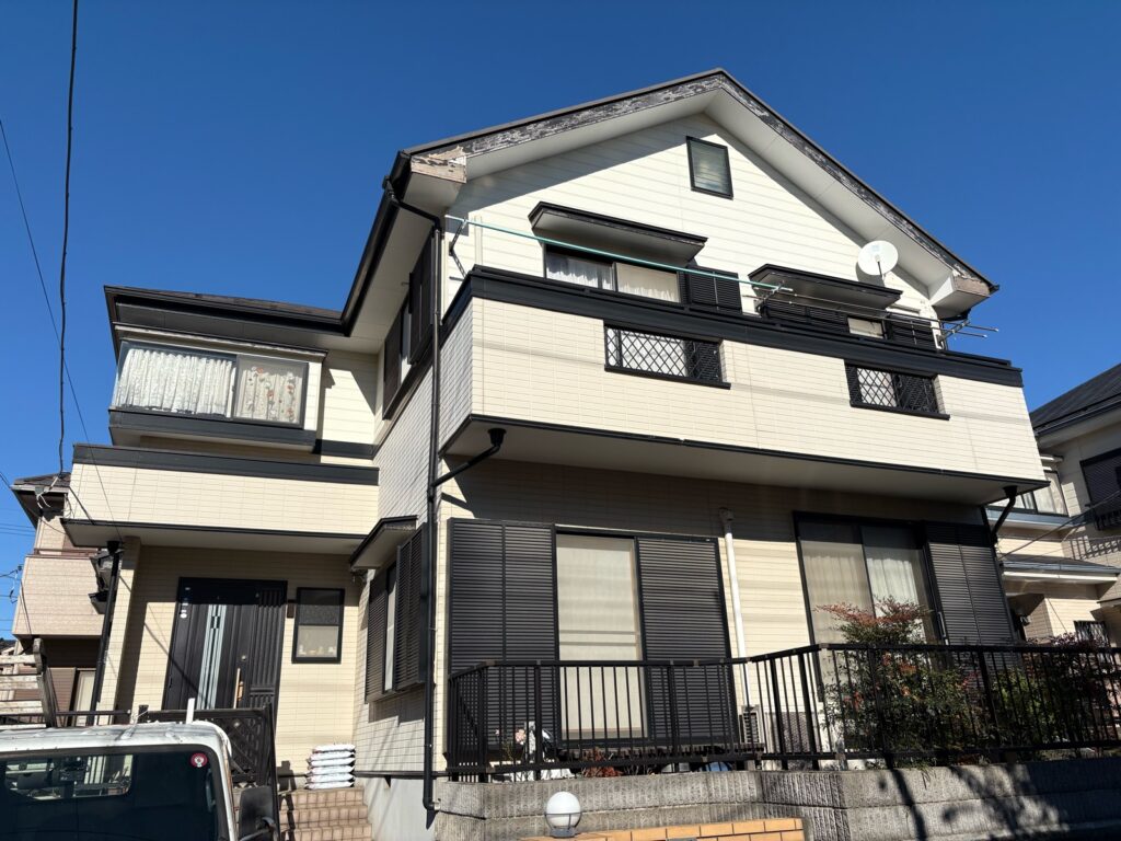 外壁・屋根塗装前の建物外観
