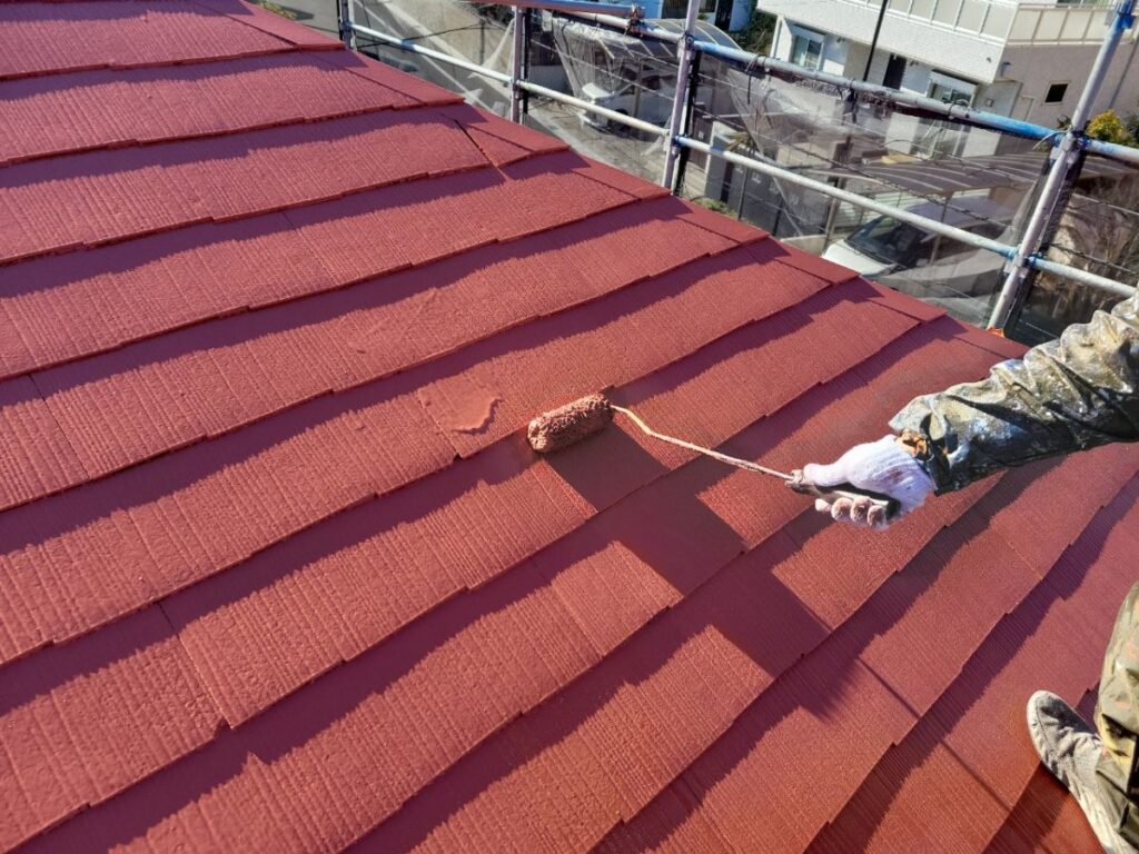 屋根の上塗り