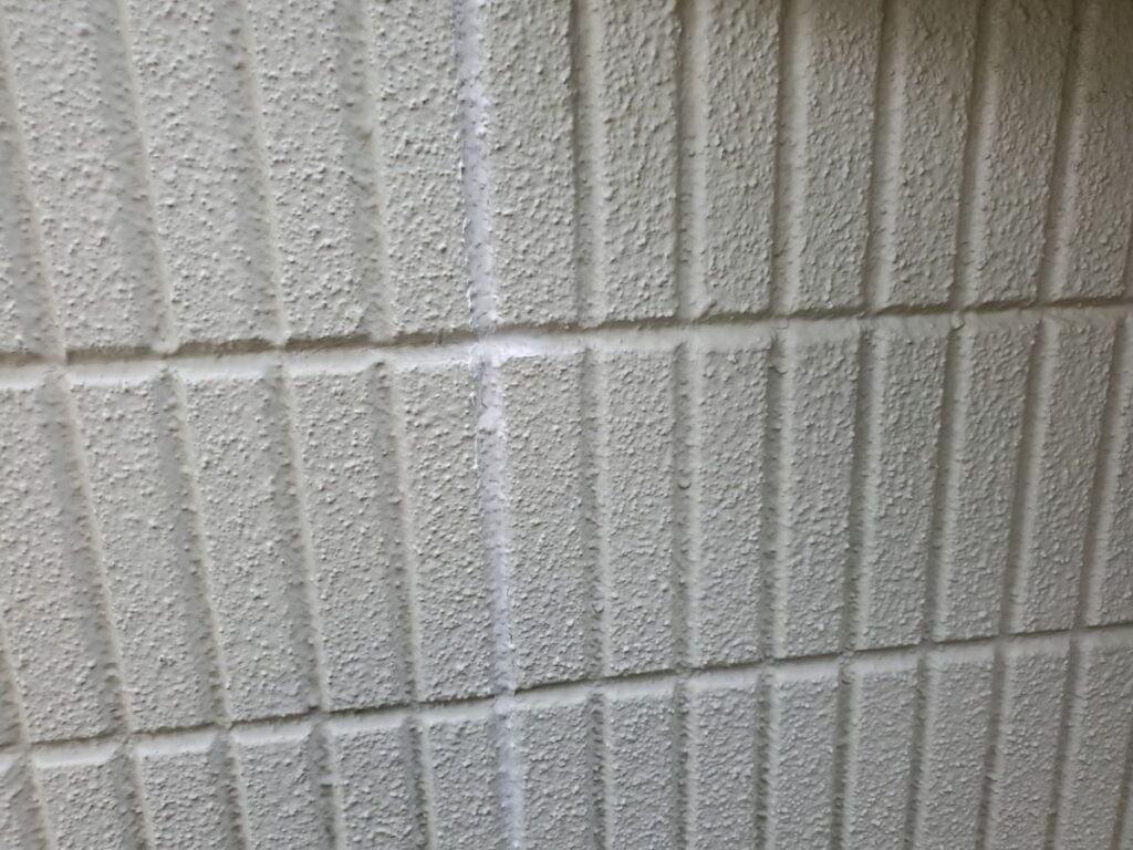 外壁のクラック補修