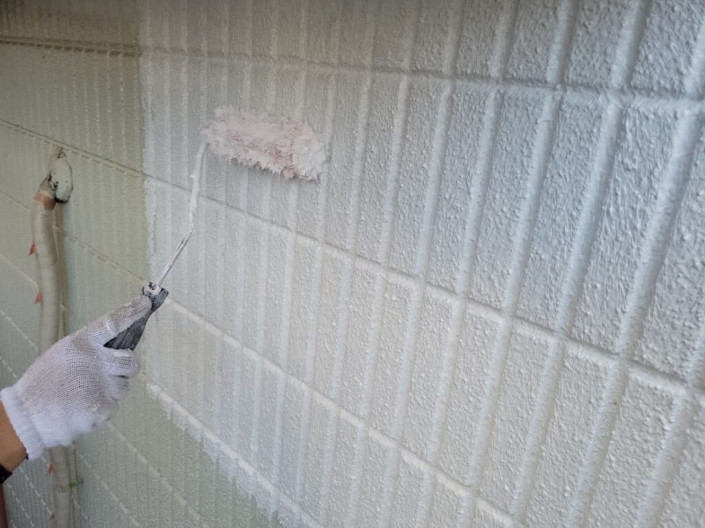 外壁の下塗り