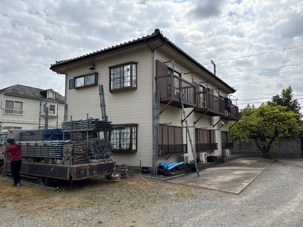 足場の設置準備