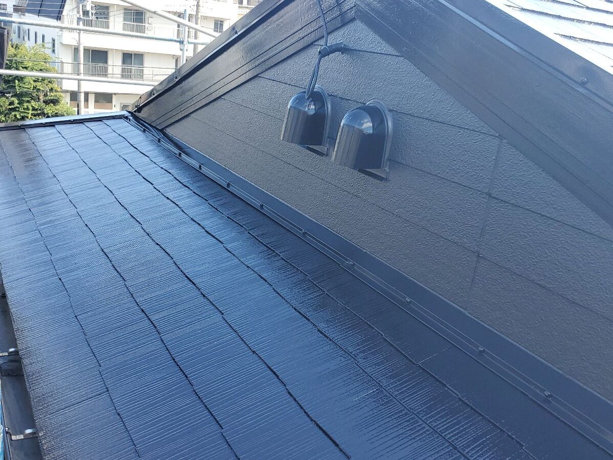 塗装が完成した下屋根