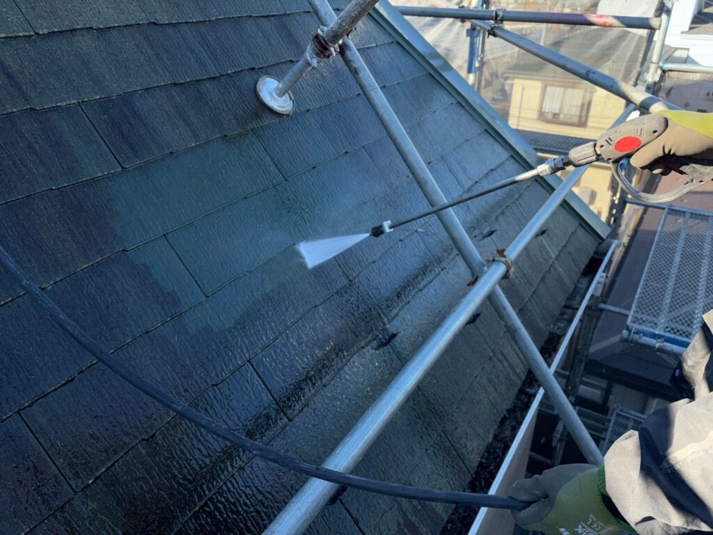 屋根の高圧洗浄