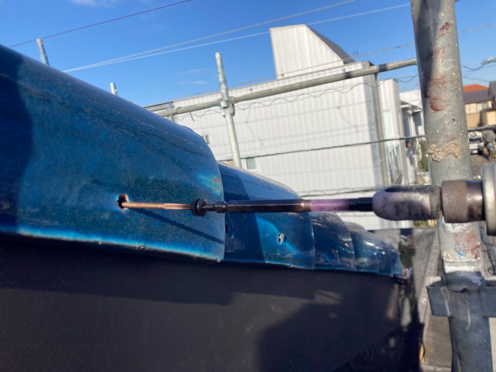 劣化した破風の板金補修