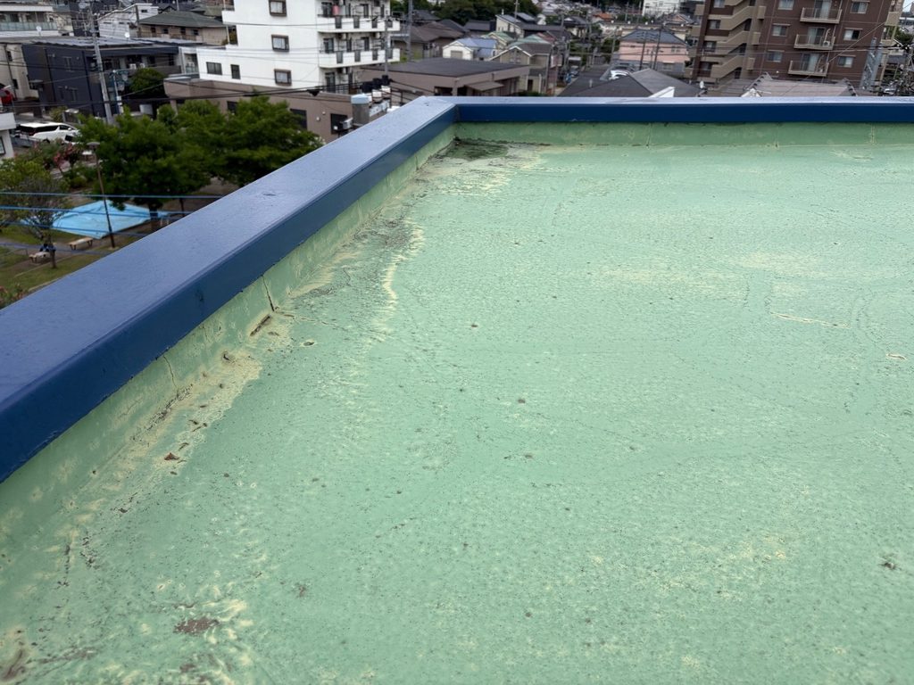施工前の塔屋の屋根面