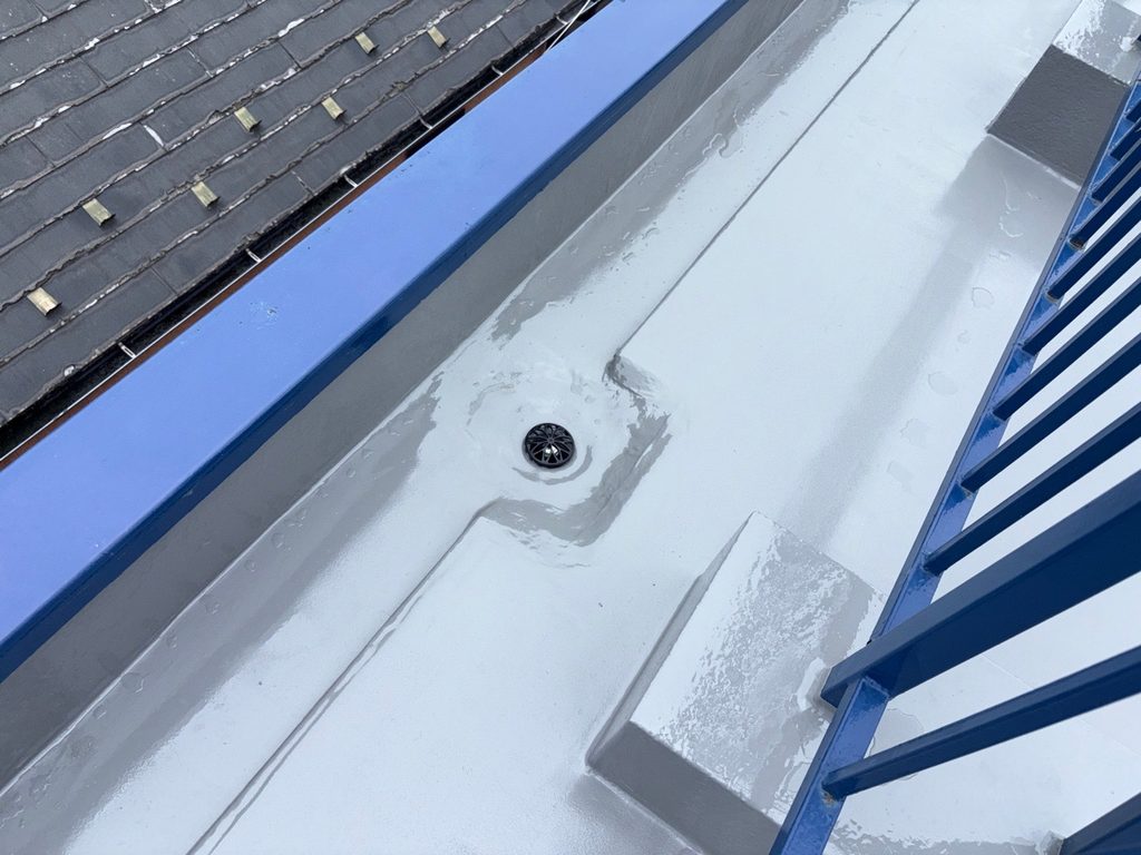 防水工事後の屋上の排水ドレンまわり