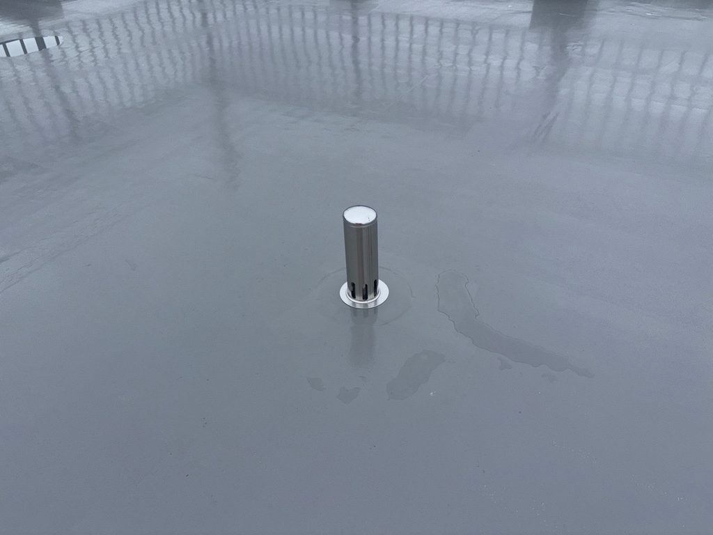 防水工事後の屋上の脱気筒まわり